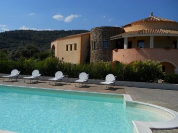 Hotel MC Green Village